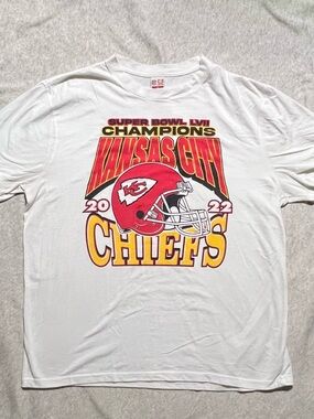 Kansas City Chiefs Super Bowl LVII Champions Tee - White/Red/Gold